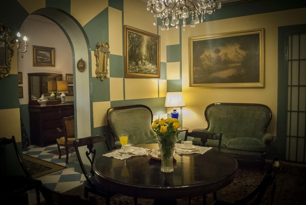 Torre Ferrantina B&B De Charme Лече Стая снимка